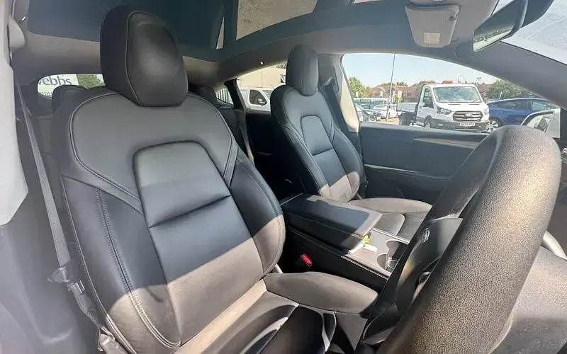 Used Tesla Model Y Long Range AWD 286 kW (389 HP) 2022 White SUV