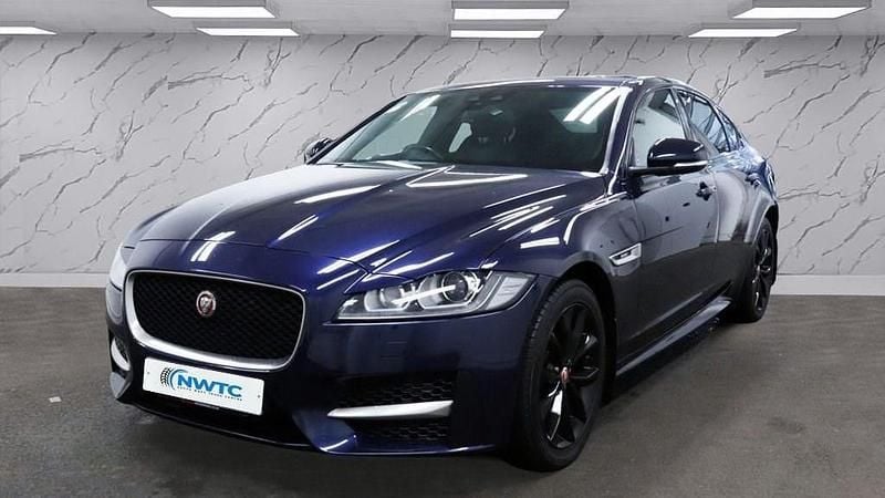 Used Jaguar XF R-Sport 180 HP (132 kW) 2016 Blue Sedan