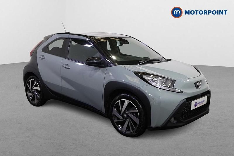 Green Used 2024 Toyota Aygo X SUV | £13,649 - Image 1/4