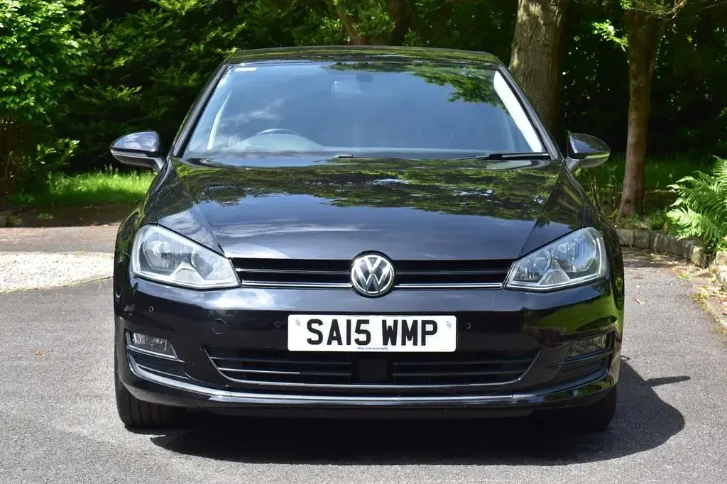 Used VW Golf VII Match 105 HP (77 kW) 2015 Black Hatchback