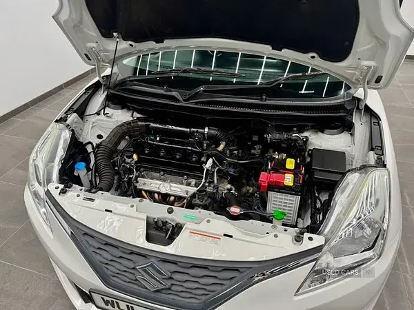 Usado Suzuki Baleno SZ3 90 CV (66 kW) 2018 Blanco Utilitario