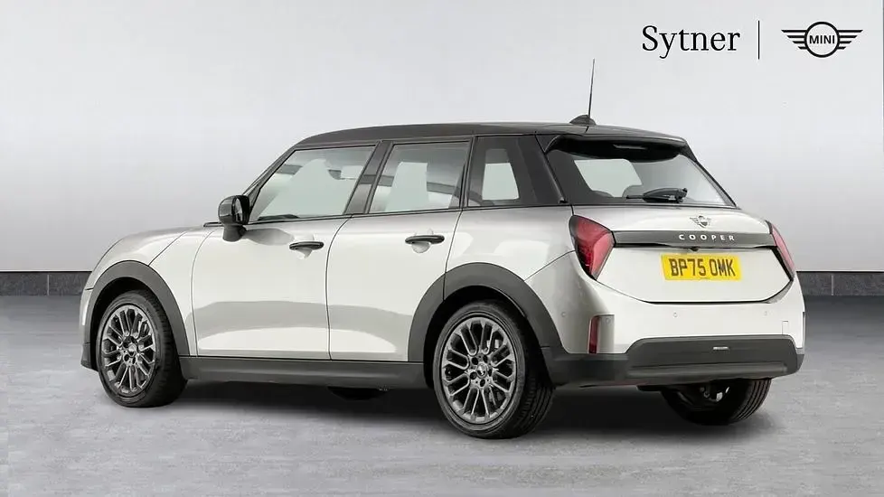 Used Mini Cooper Hatch 113 kW (154 HP) 2025 Silver Hatchback