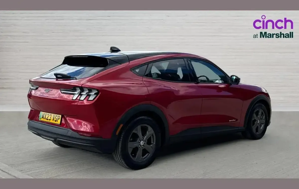 Używany Ford Mustang Mach-E Standard Range 197 kW (269 KM) 2023 Czerwony SUV