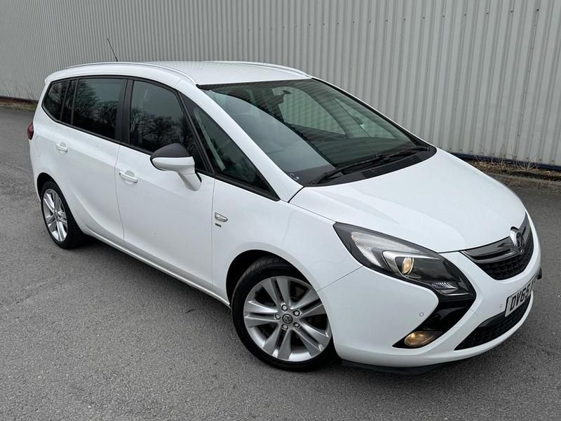 Used Vauxhall Zafira SRi 2015 White MPV