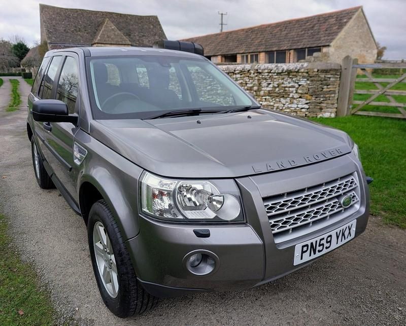Grey Used 2010 Land Rover Freelander 2 SUV | £4,950 (Fair price) - Image 1/4