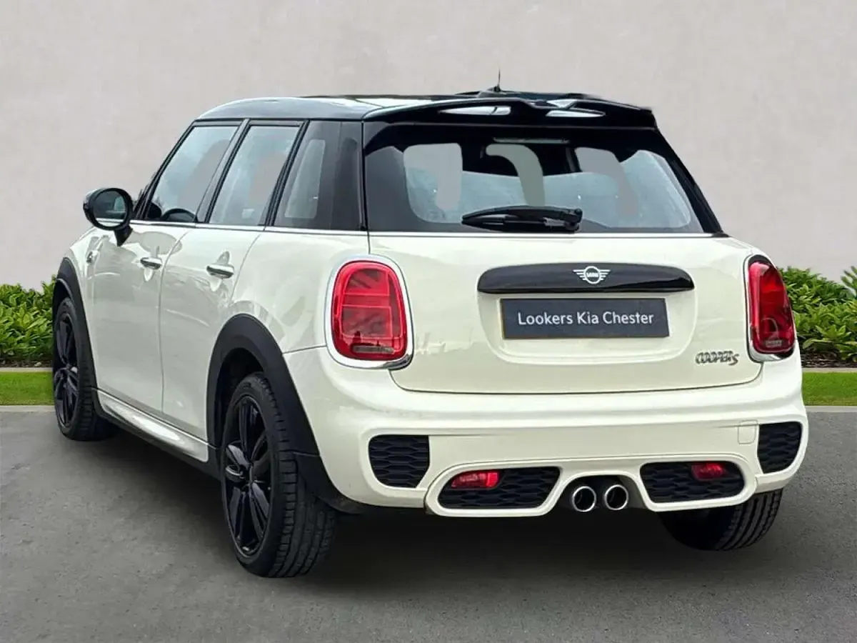 Used Mini Cooper S Hatch 192 HP (141 kW) 2020 White Hatchback