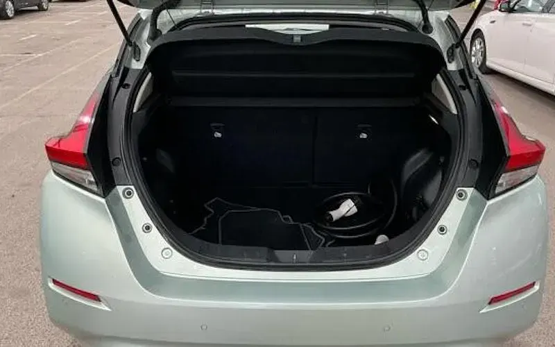Used Nissan Leaf Tekna 110 kW (150 HP) 2019 Silver Hatchback