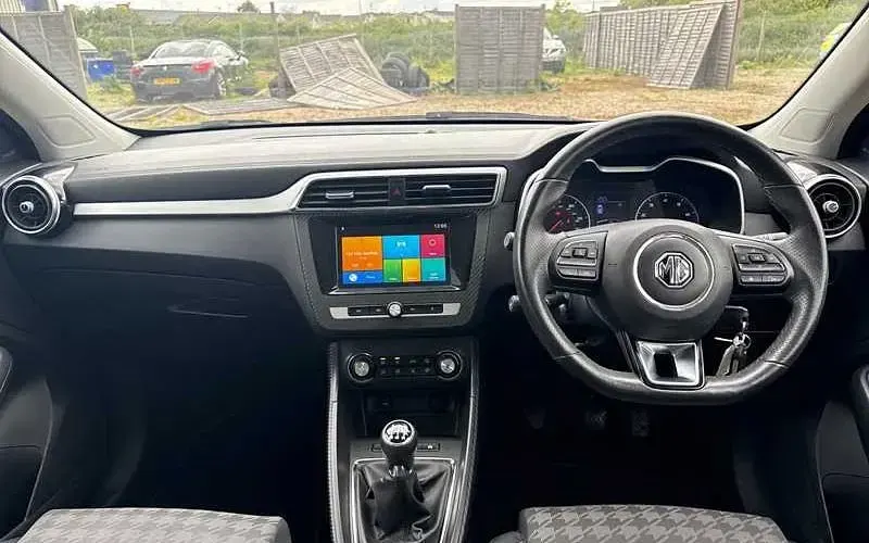 Used MG ZS Excite 106 HP (77 kW) 2018 Red SUV