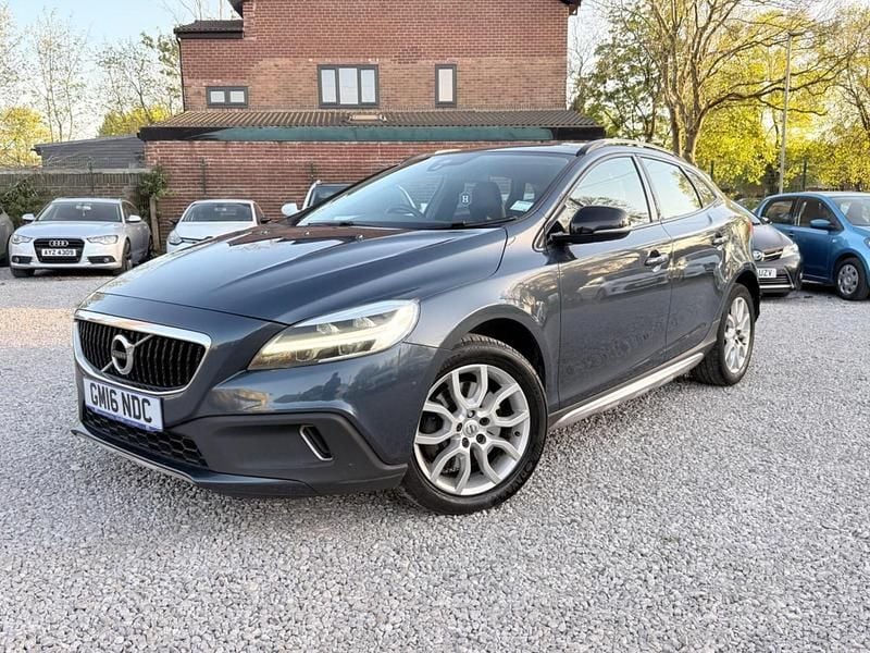 Begagnad Volvo V40 Pro 2016 Blå Halvkombi
