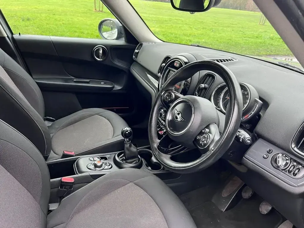Used Mini Cooper Classic 136 HP (100 kW) 2019 Grey Hatchback