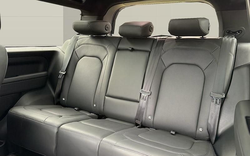 Used Land Rover Defender HSE Dynamic 349 HP (256 kW) 2024 SUV