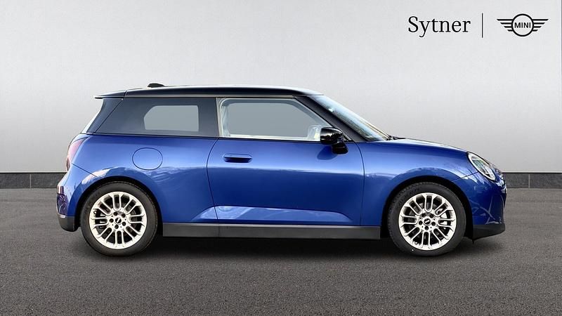 Usado Mini Cooper SE Hatch 158 kW (215 CV) 2024 Azul Utilitario