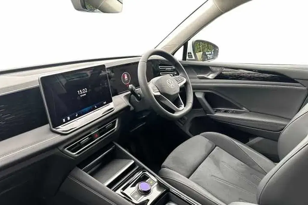 Begagnad VW Tiguan Elegance 150 HK (110 kW) 2025 Vit SUV