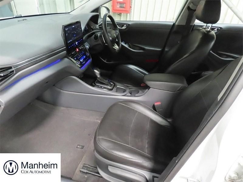 Used Hyundai Ioniq Premium 139 HP (102 kW) 2021 Polar white Hatchback