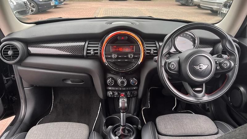 Usado Mini Cooper S Hatch 189 CV (139 kW) 2016 Negro Utilitario