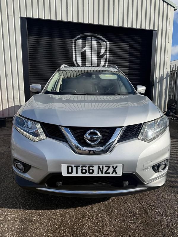 Used Nissan X-Trail Tekna 130 HP (95 kW) 2017 Silver SUV