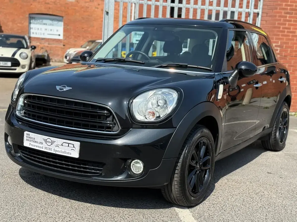 Used Mini Cooper 122 HP (89 kW) 2016 Black Hatchback