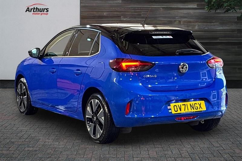 Used Vauxhall Corsa-e Elite 98 kW (134 HP) 2021 Blue Hatchback