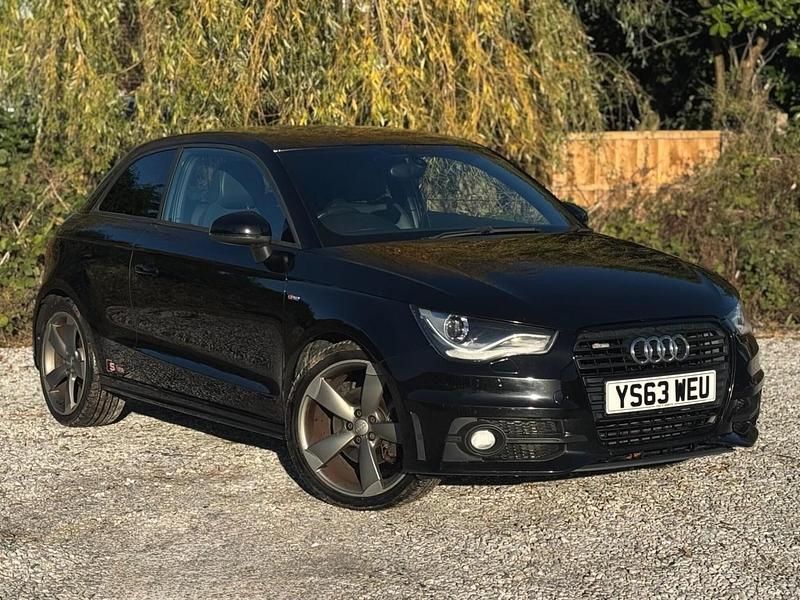 Usado Audi A1 Black Edition 140 HP (102 kW) 2014 Preto Citadino
