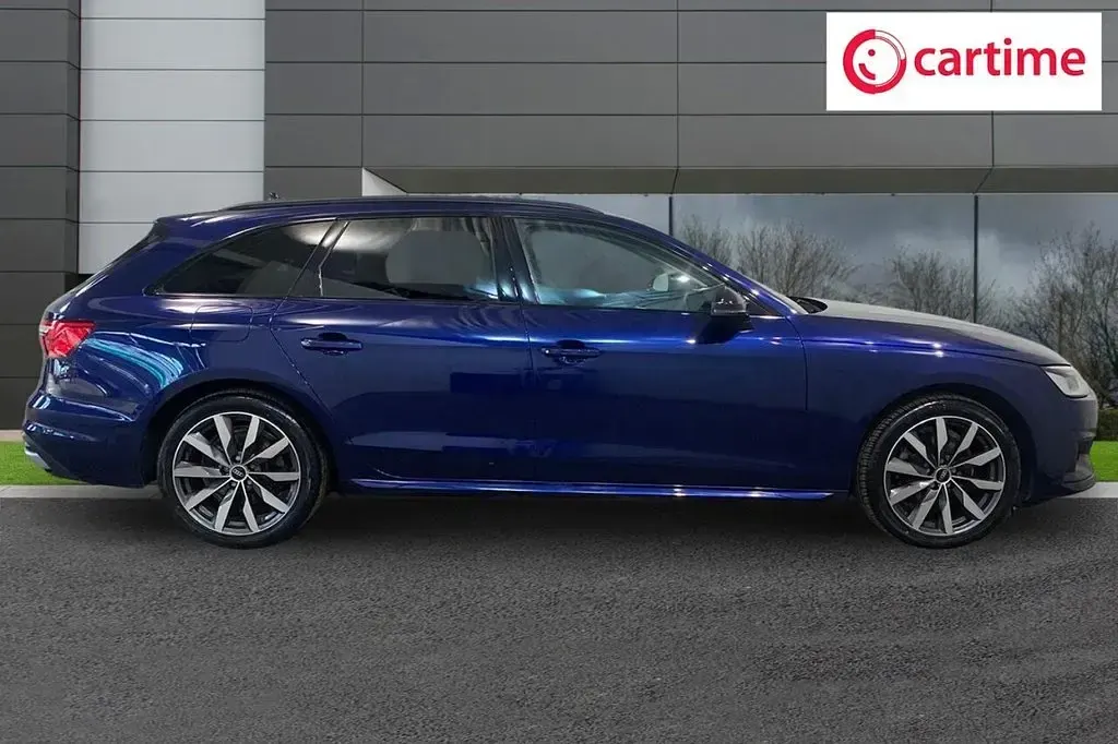 Used Audi A4 Sport 163 HP (119 kW) 2022 Blue Estate