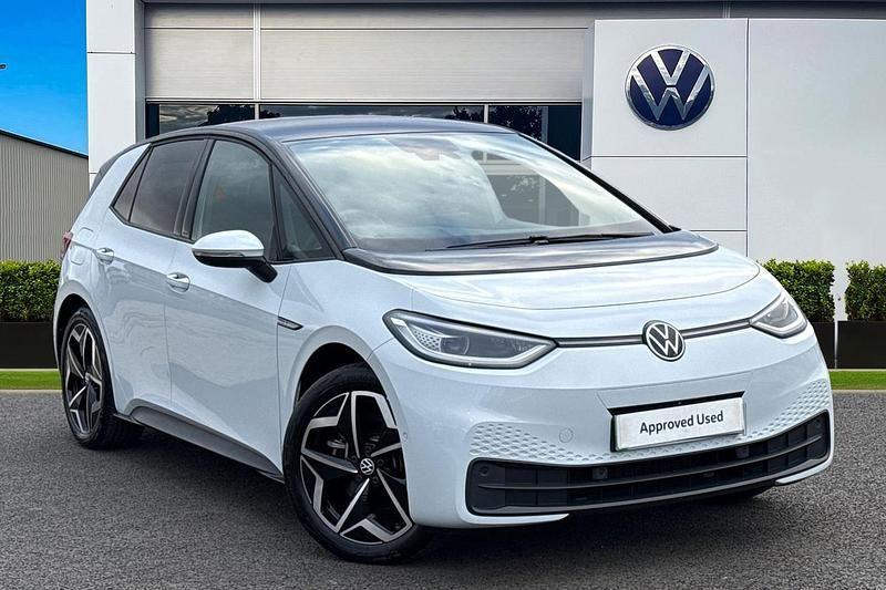 Used VW ID.3 Pro 150 kW (204 HP) 2023 White Hatchback