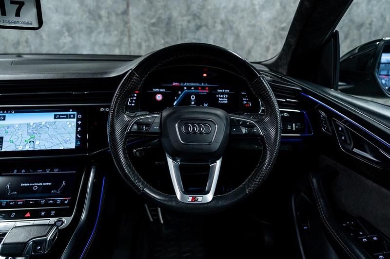 Used Audi Q8 Performance 286 HP (210 kW) 2022 Grey SUV