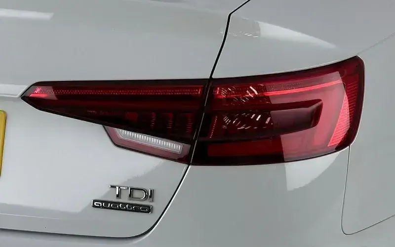 Used Audi A4 S-Line 272 HP (200 kW) 2016 White Sedan