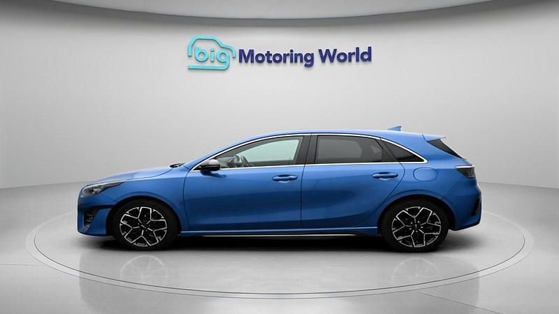Used Kia Ceed GT-Line 158 HP (116 kW) 2023 Blue Hatchback