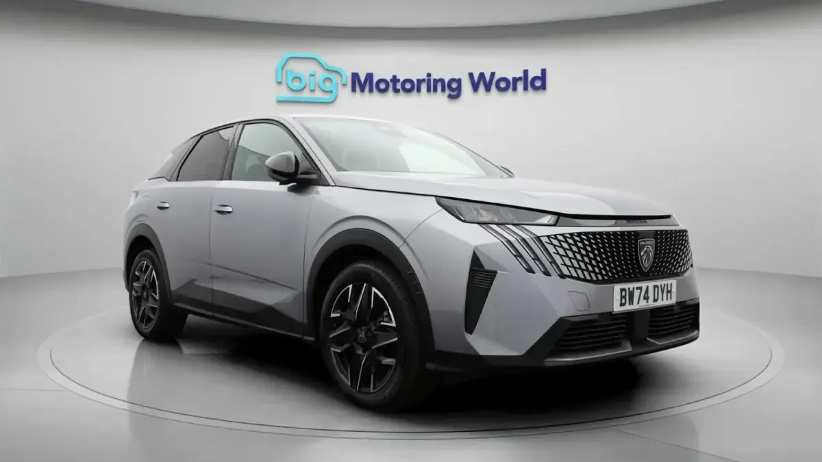 Usado Peugeot 3008 Allure 136 CV (100 kW) 2025 SUV