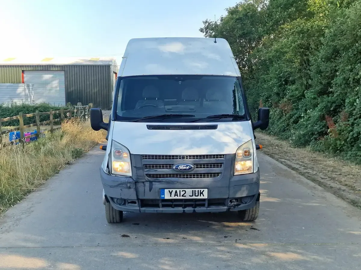 Used Ford Transit 125 HP (91 kW) 2012 White Van