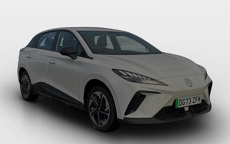 Used MG MG4 EV SE 125 kW (170 HP) 2023 White Hatchback