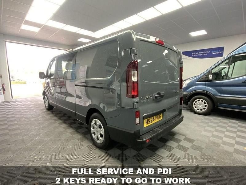 Used Renault Trafic 130 HP (95 kW) 2024 Grey MPV