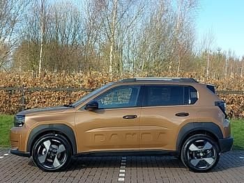 New Fiat Grande Panda La Prima 110 HP (80 kW) 2025 Bronze Hatchback