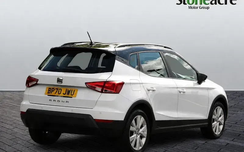 Used Seat Arona SE Technology 95 HP (69 kW) 2021 White SUV
