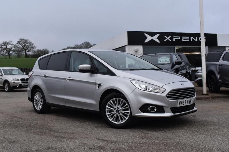 Used Ford S-MAX Zetec 150 HP (110 kW) 2017 Silver MPV