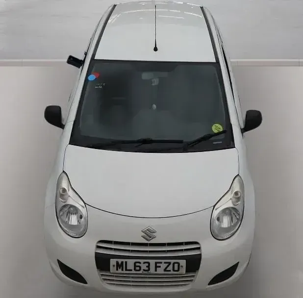 Used Suzuki Alto 68 HP (50 kW) 2013 White Hatchback
