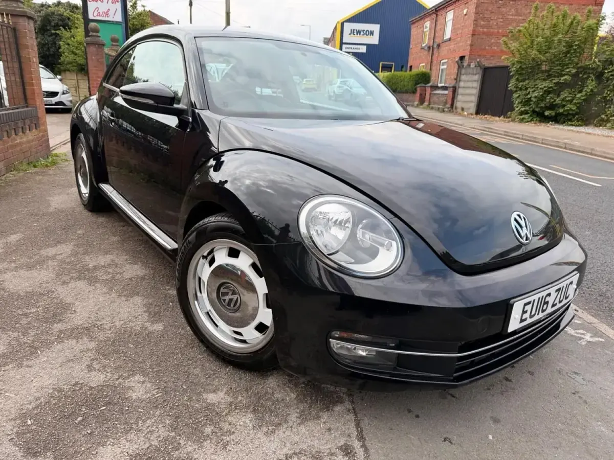 Usado VW Beetle Design 150 HP (110 kW) 2016 Preto Citadino