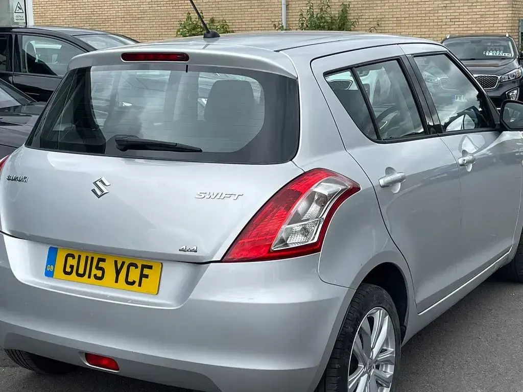 Used Suzuki Swift SZ3 94 HP (69 kW) 2015 Silver Hatchback