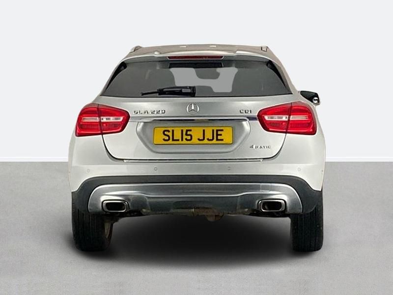 Used Mercedes GLA220 Premium 170 HP (125 kW) 2015 Silver SUV