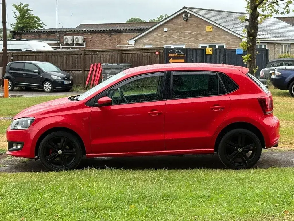 Used VW Polo Edition 85 HP (62 kW) 2013 Red Hatchback