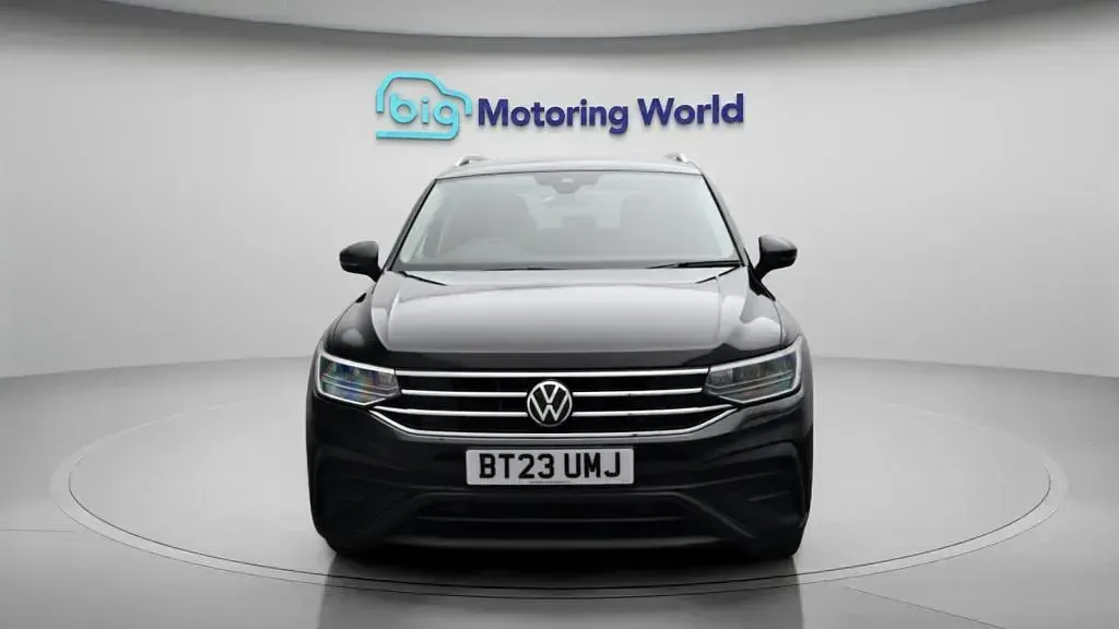 Used VW Tiguan S 150 HP (110 kW) 2023 Black SUV