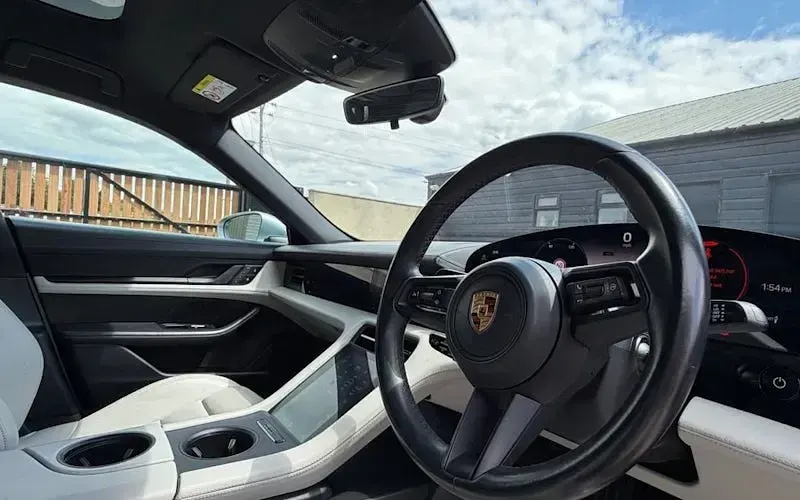 Used Porsche Taycan 350 kW (476 HP) 2023 Sedan