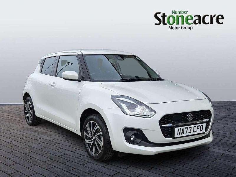 White Used 2023 Suzuki Swift SZ5 Hatchback | £15,000 (A bit pricey) - Image 1/4