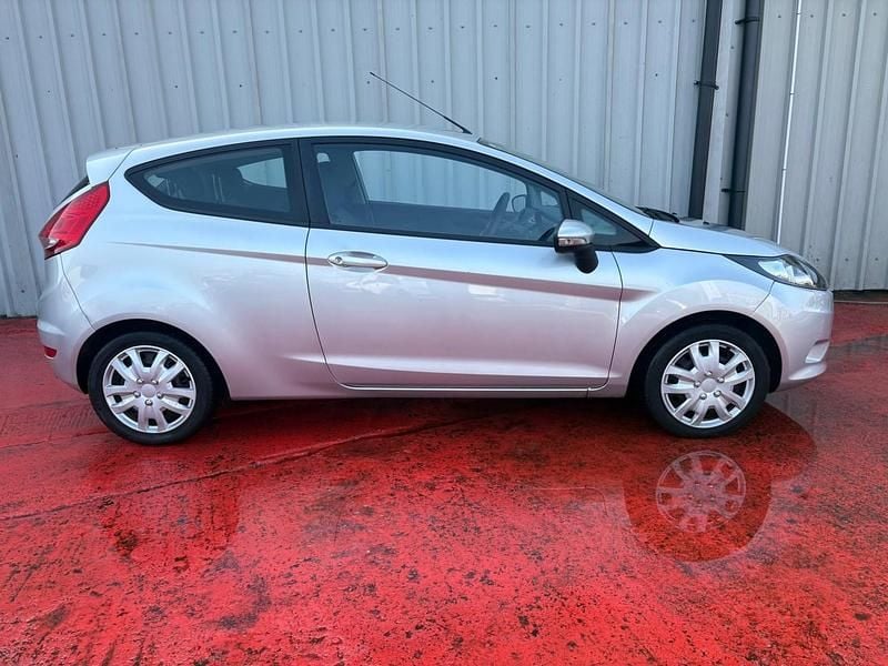 Used Ford Fiesta Style 82 HP (60 kW) 2009 Silver Hatchback