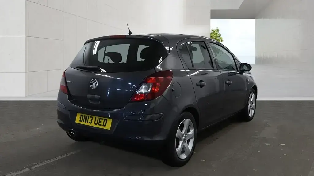 Used Vauxhall Corsa 90 HP (66 kW) 2013 Grey Hatchback