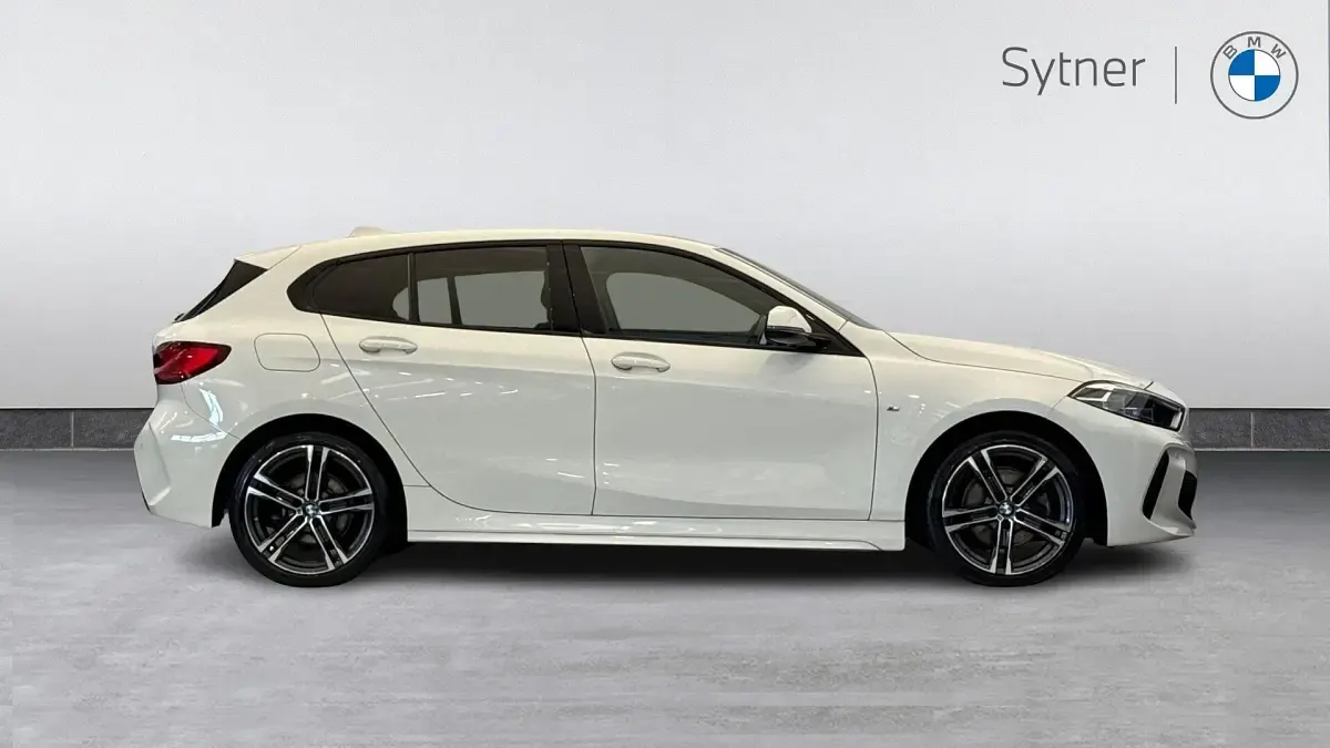 Used BMW 118 M Sport 134 HP (98 kW) 2022 White Hatchback