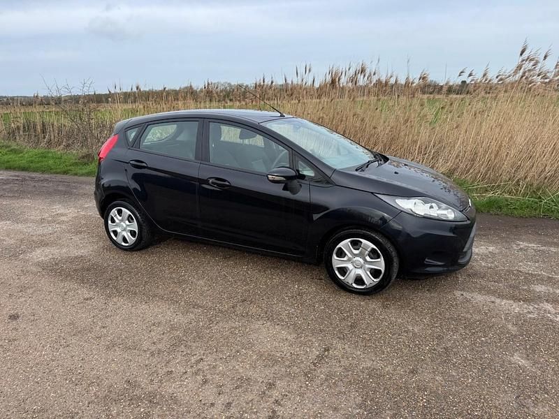 Used Ford Fiesta 94 HP (69 kW) 2010 Black Hatchback