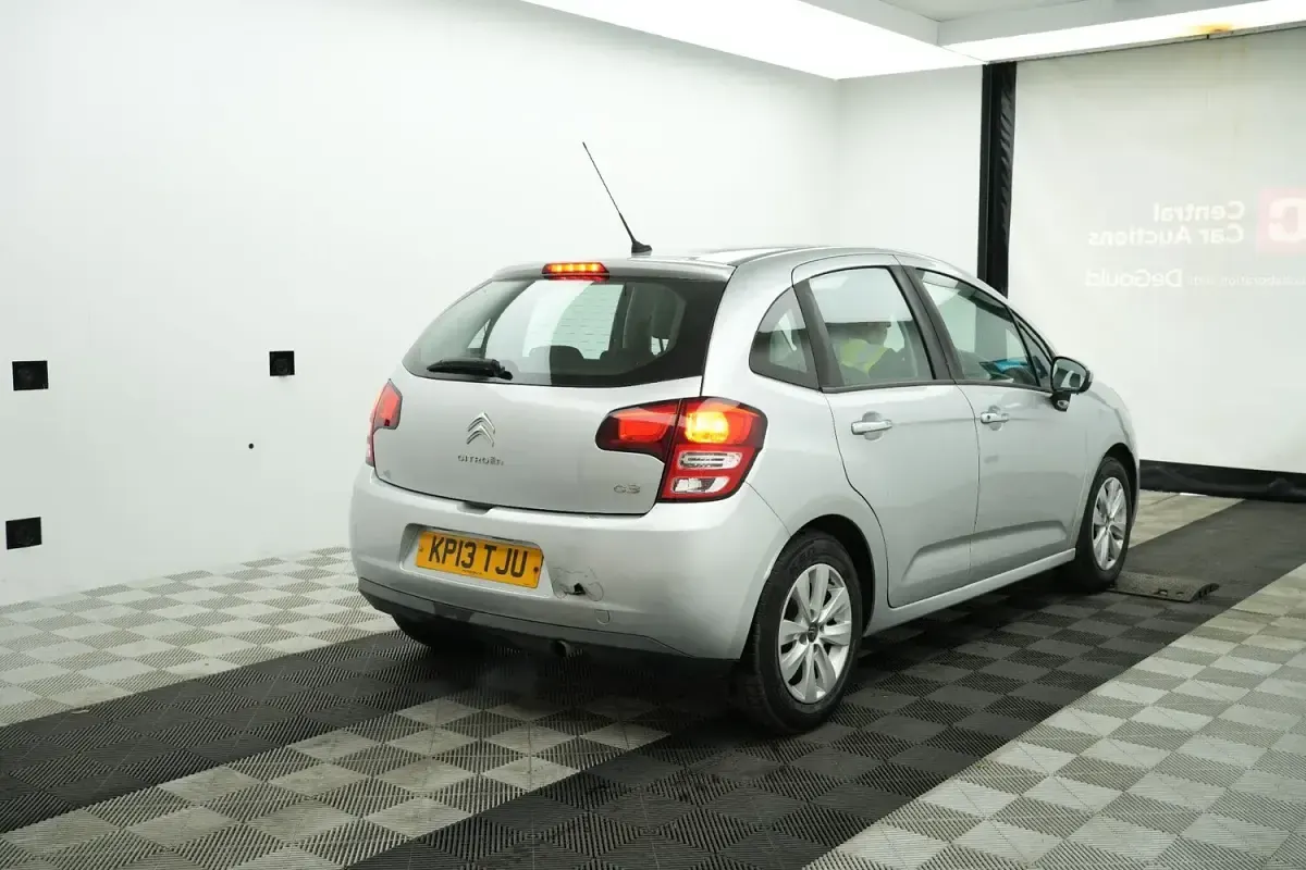 Used Citroën C3 VTR Sport 110 HP (80 kW) 2013 Silver Hatchback
