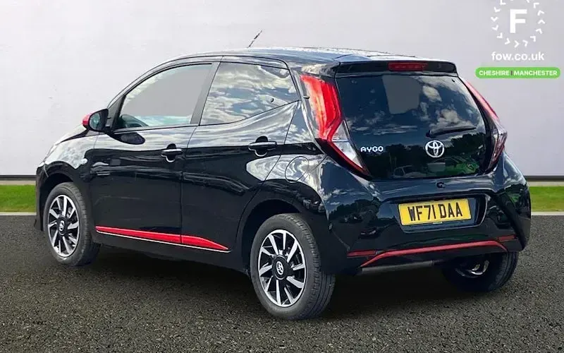 Used Toyota Aygo Trend 72 HP (52 kW) 2021 Black Hatchback
