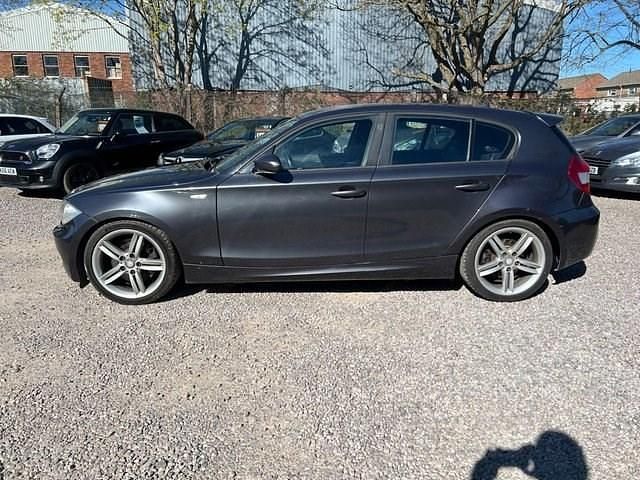Usado BMW 130 M Sport 265 CV (194 kW) 2006 Gris Utilitario